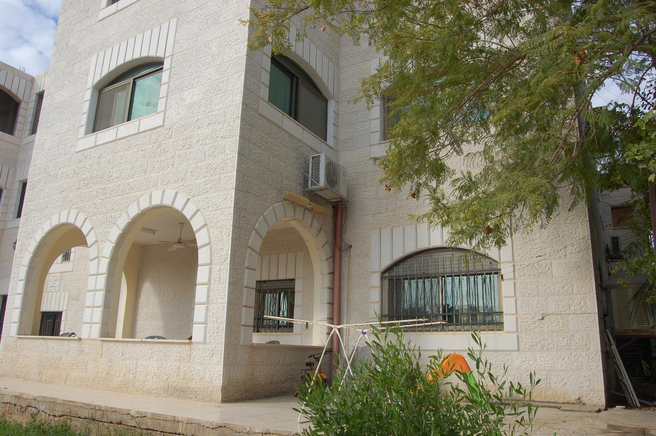 فندق وليد هوستيل أريحا المظهر الخارجي الصورة