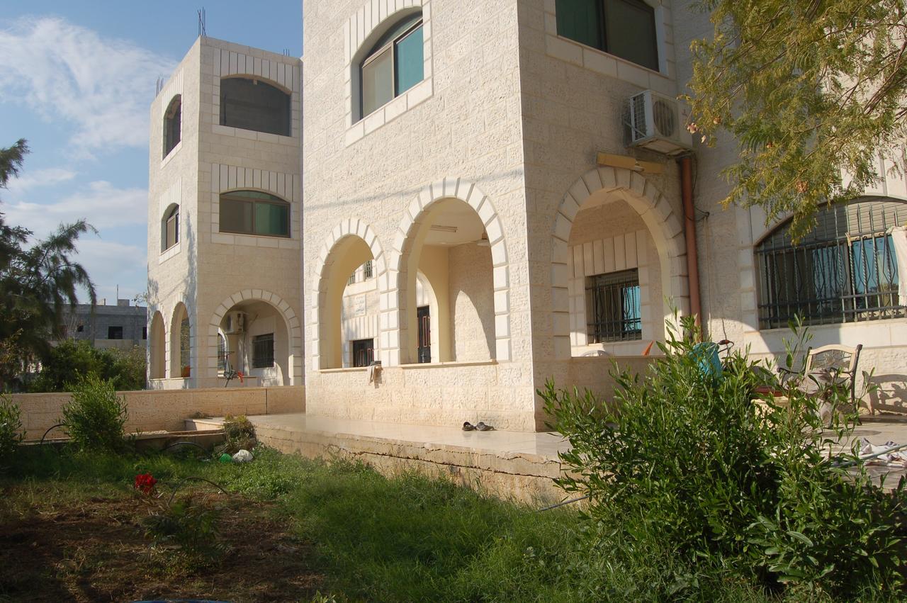 فندق وليد هوستيل أريحا المظهر الخارجي الصورة